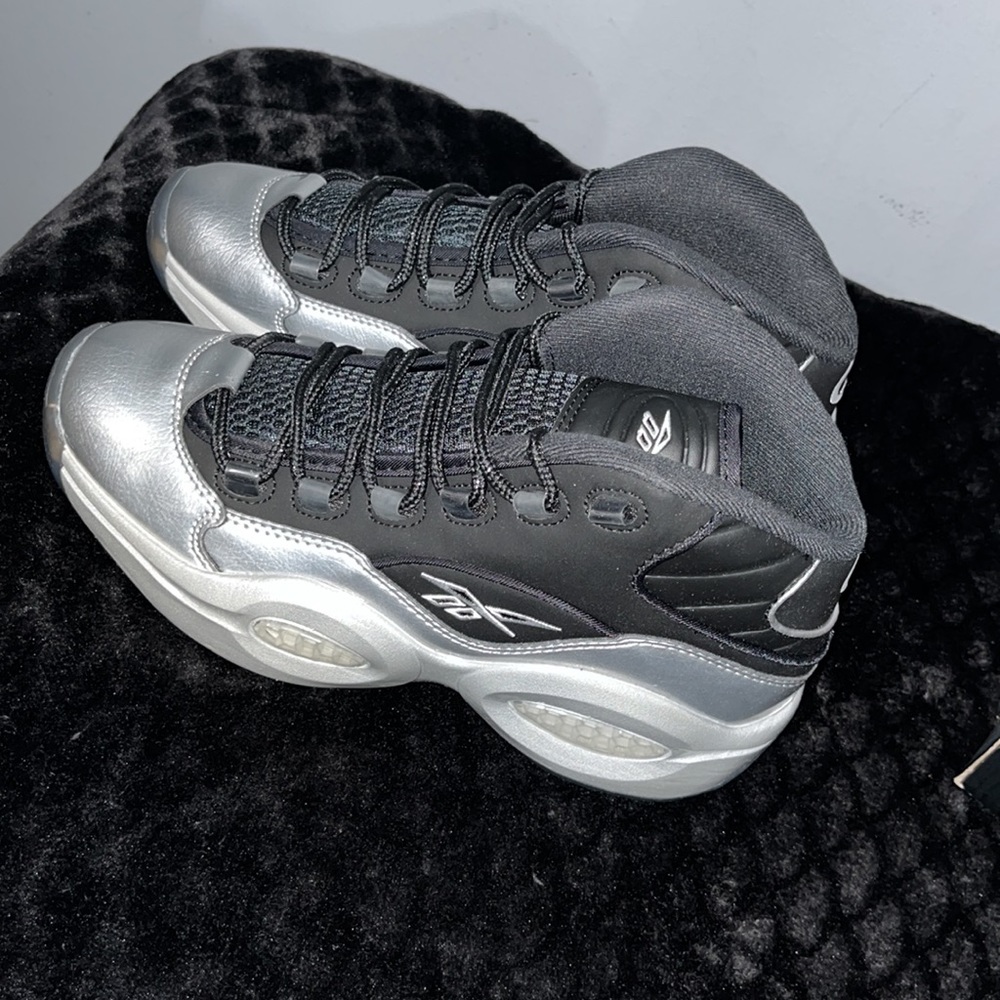 NWT Reebok Question MID Basketball 🏀 Sneakers